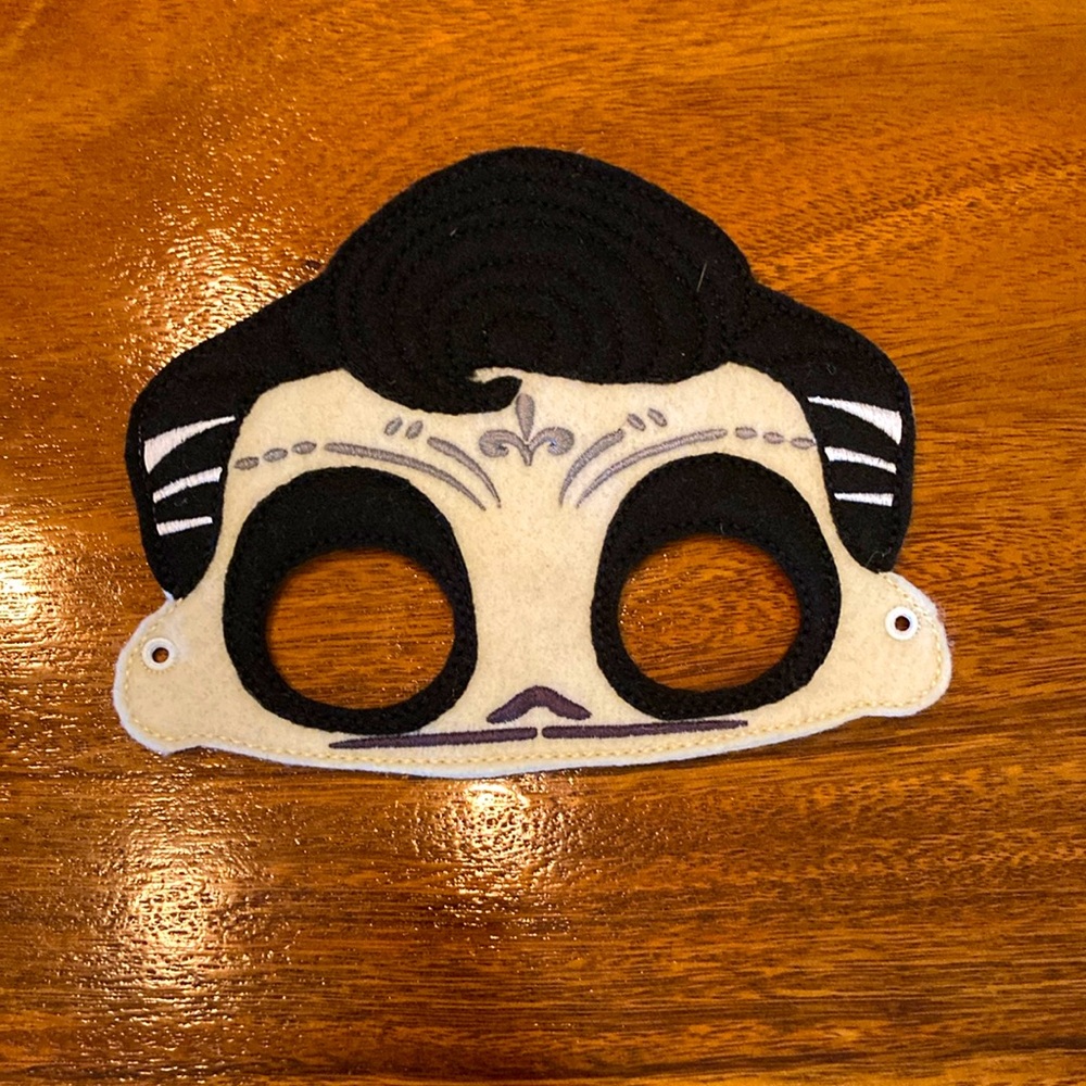 Coco movie costume; Ernesto de la Cruz mask